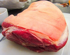 Pork shoulder (bone and skin)